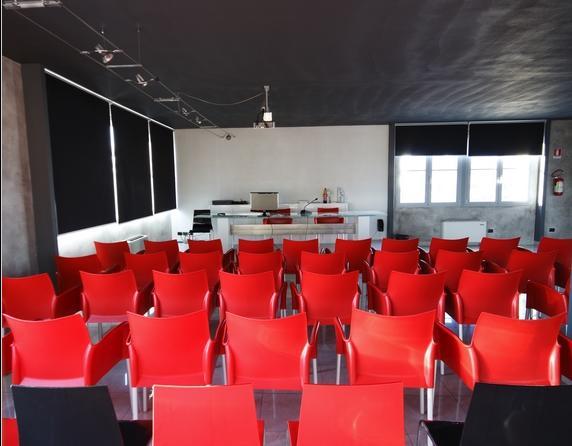 רג'ו אמיליה Hotel Metropolis מראה חיצוני תמונה